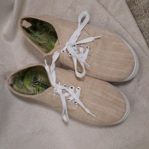 Casual women's size 6